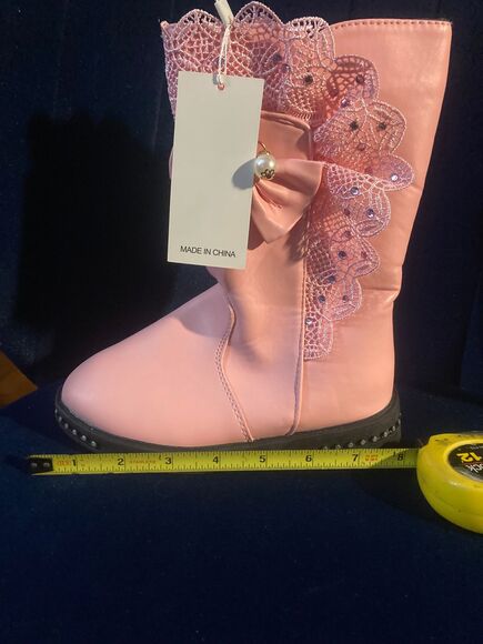 Dadawen Girls' Pink Bow Princess Winter Boots Casual Zip Closure - Picture 3 of 6